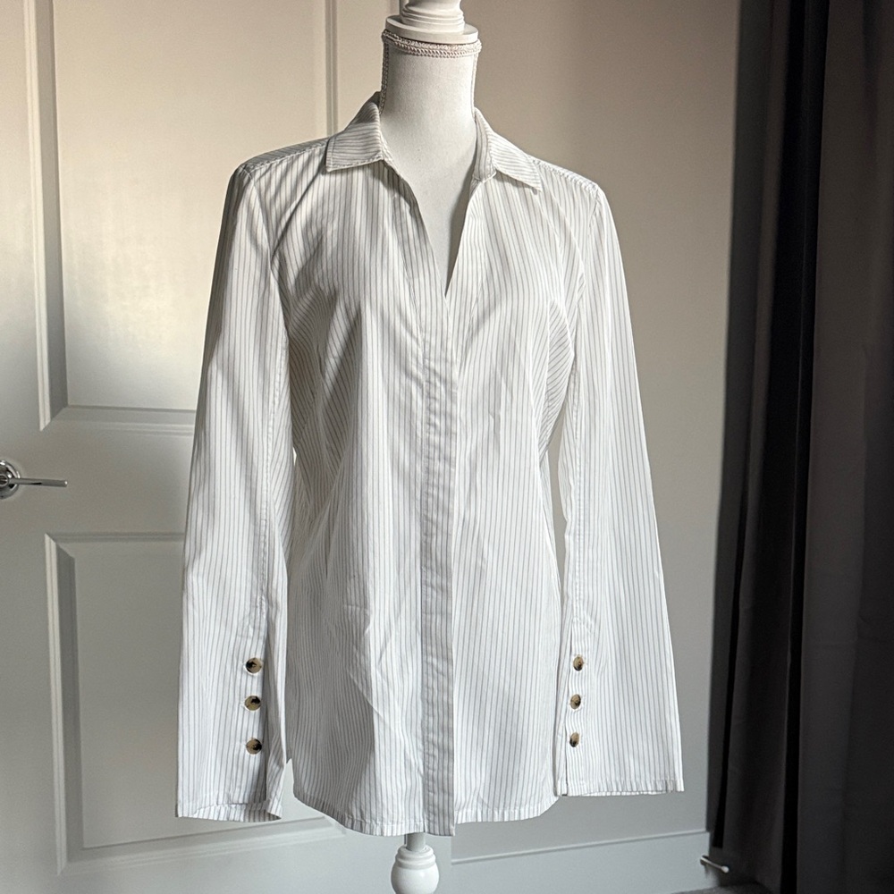 Brochu Walker Blue Pinstriped Button Down Shirt